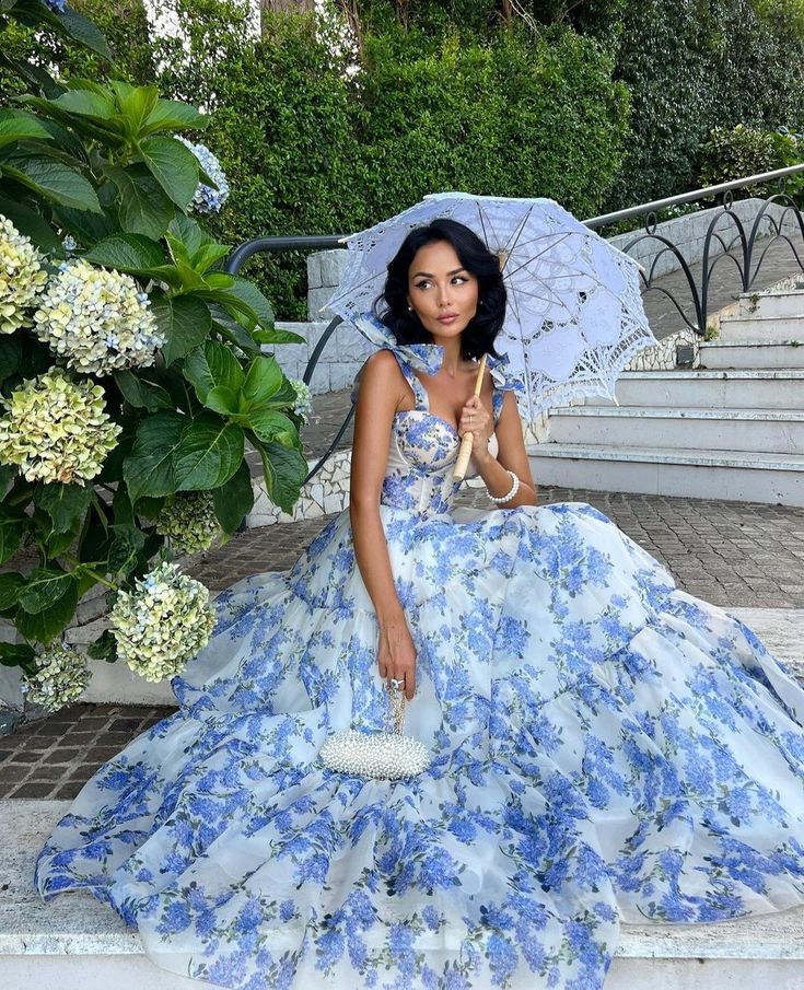 Blue Dresses: Timeless Style Inspired by the Sky and Sea
