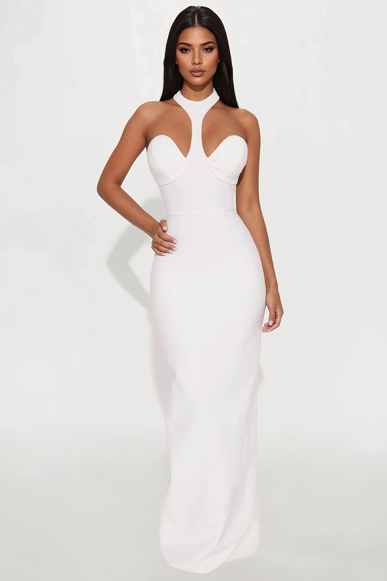 https://cdn.shopify.com/s/files/1/0293/9277/files/03-21-25_S5_38_24GWQ16134_White_AE_AP_11-15-59_7281-Amira_WG_CM_PXF.jpg?v=1743446479