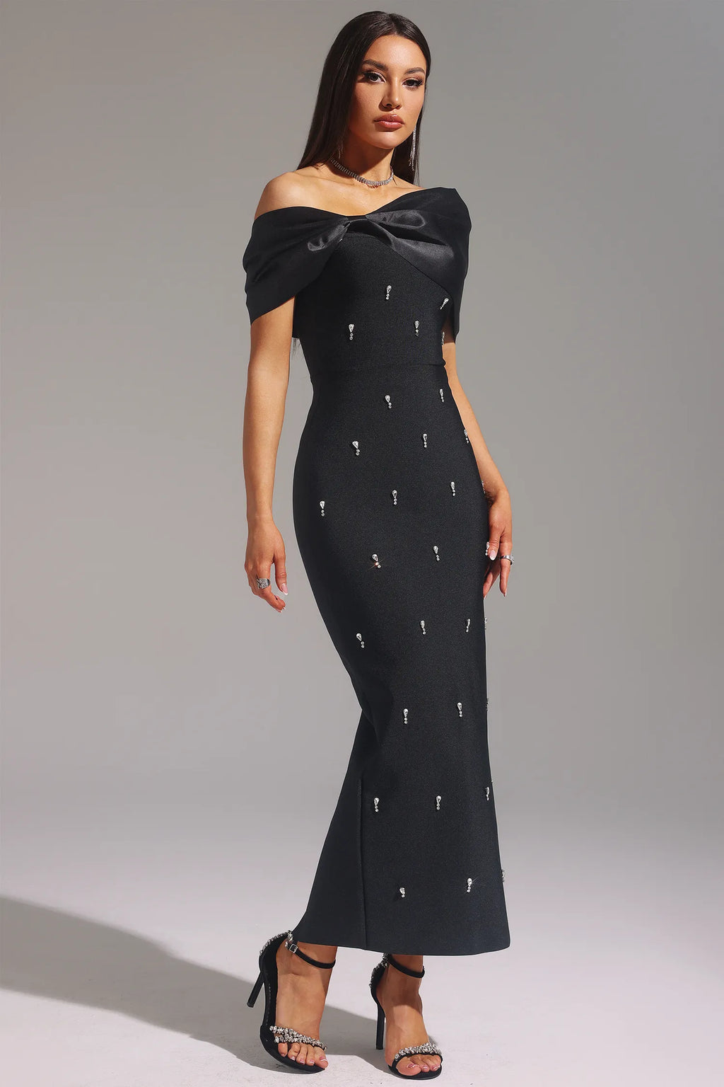LLstyle Solid Color Knitted Teardrop Pendant Off Shoulder Black Dress