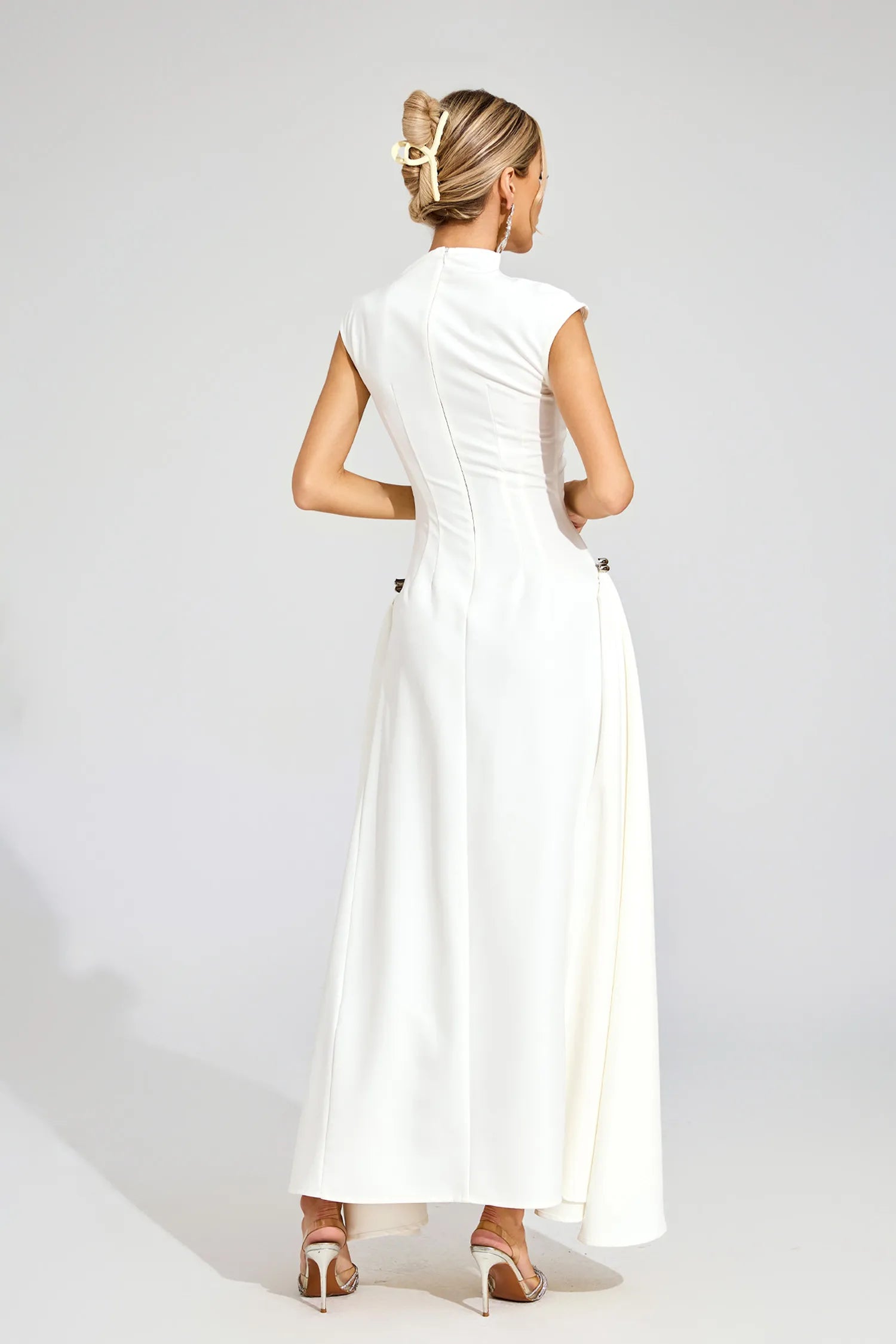 LLstyle Sculpted Minimalist Maxi Dress