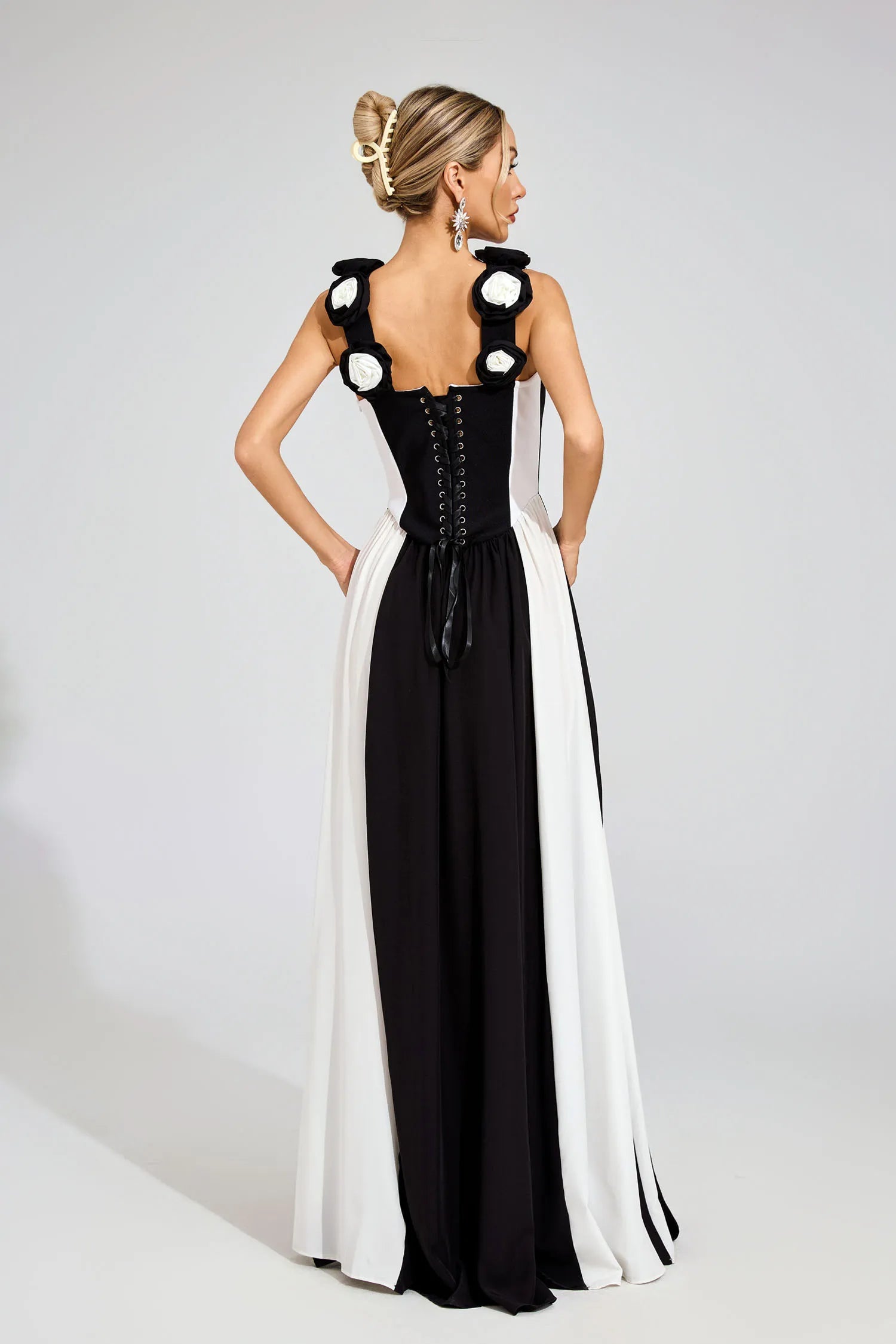 LLstyle Flowers sleeveless White and Black Long Dress
