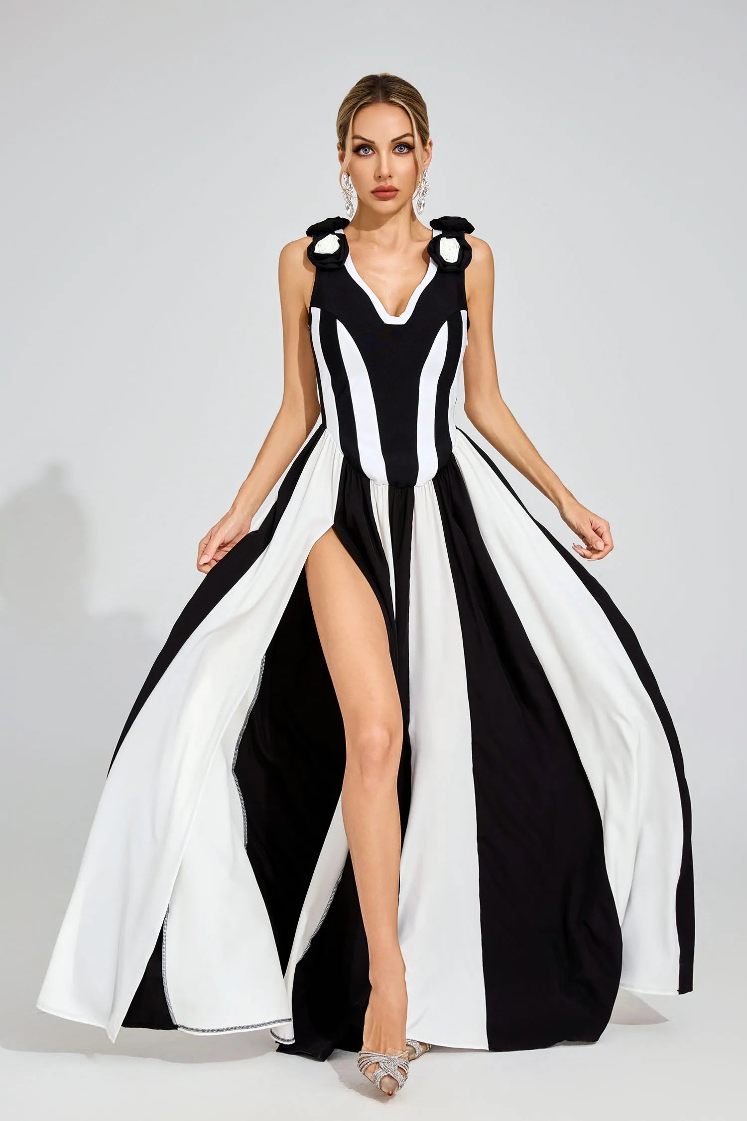 LLstyle Flowers sleeveless White and Black Long Dress