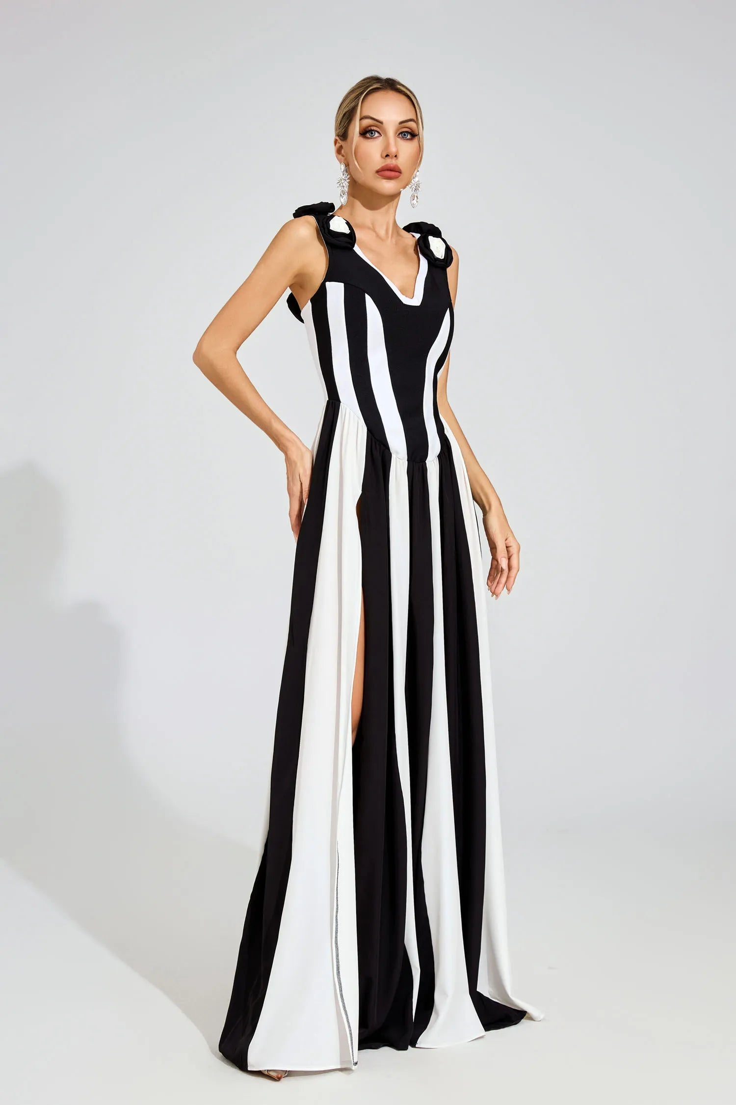 LLstyle Flowers sleeveless White and Black Long Dress