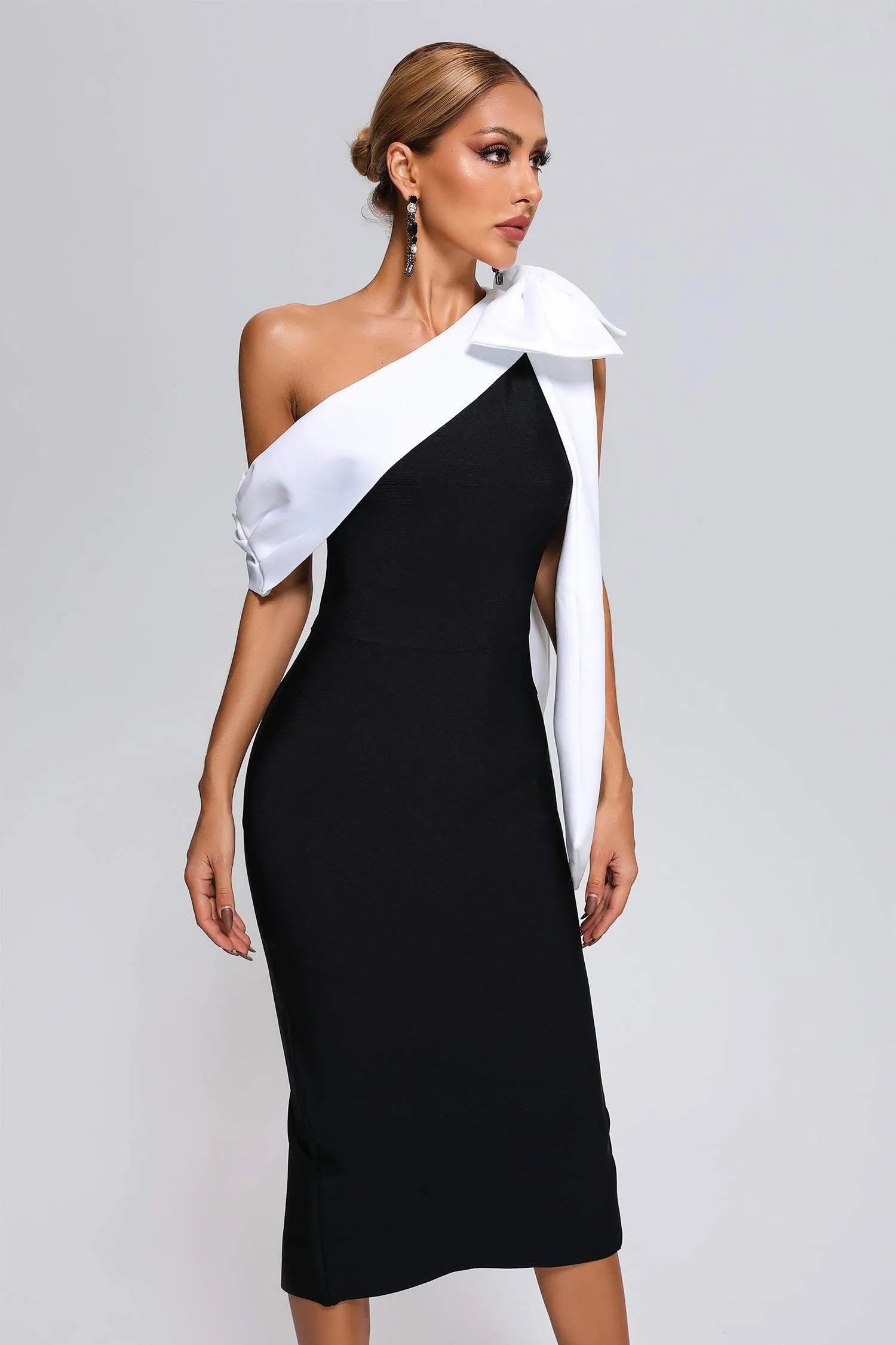 LLstyle One-Shoulder Bow-Knot Bandage Dress