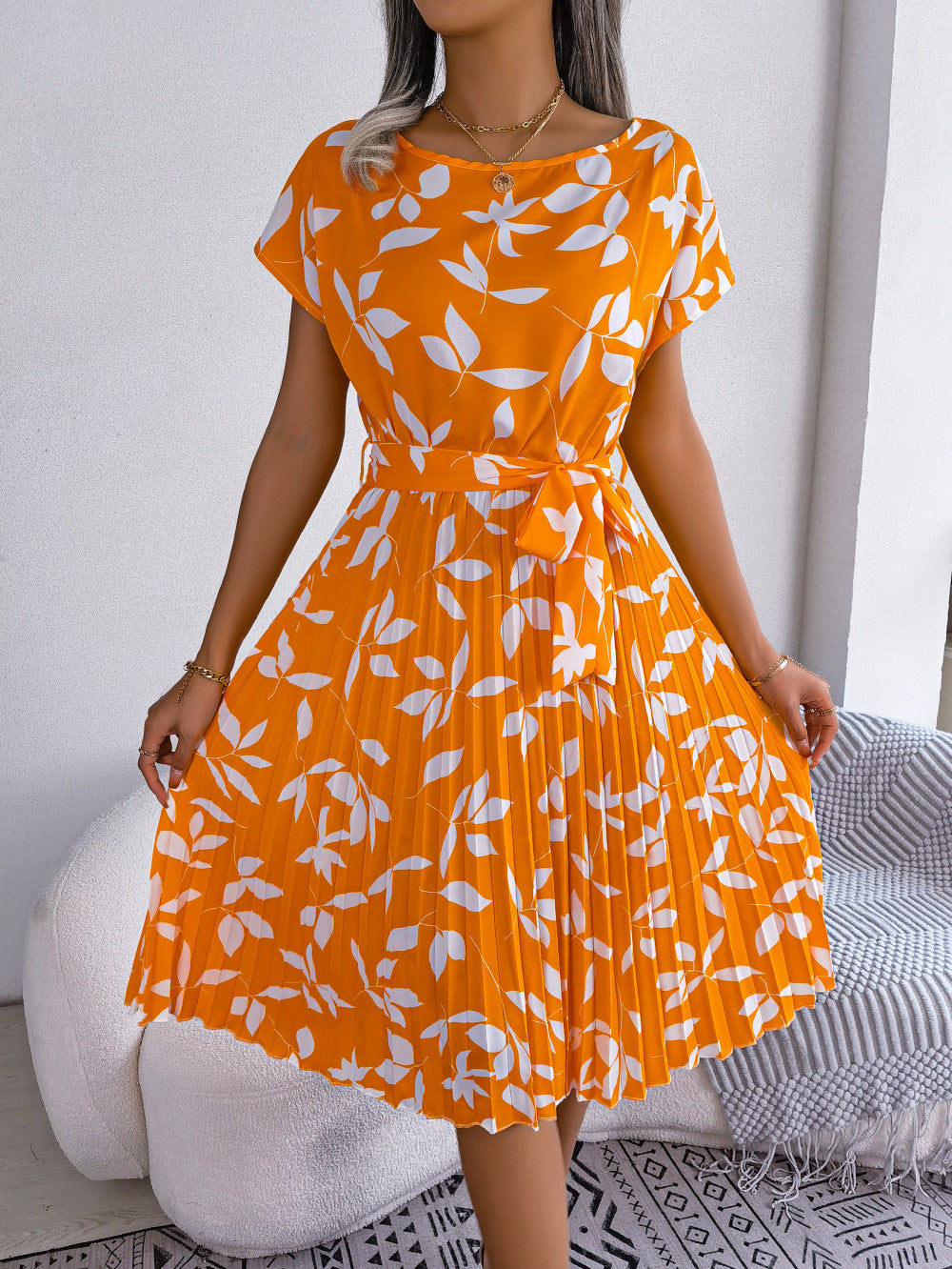 Printed Round Neck Short Sleeve Pleated Dress